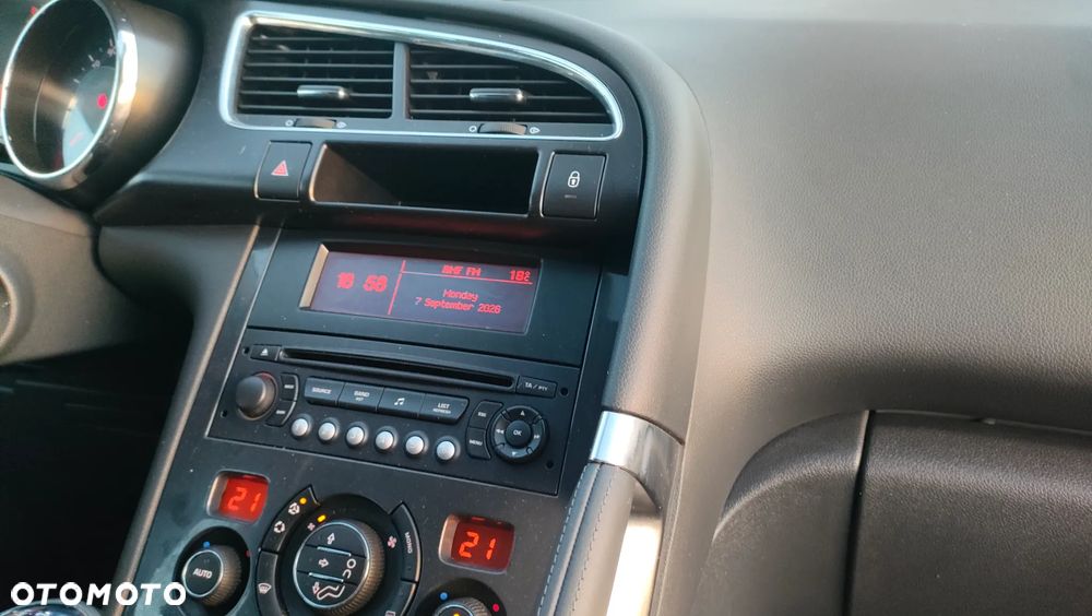 Peugeot 3008 1.6 HDi Active - 14