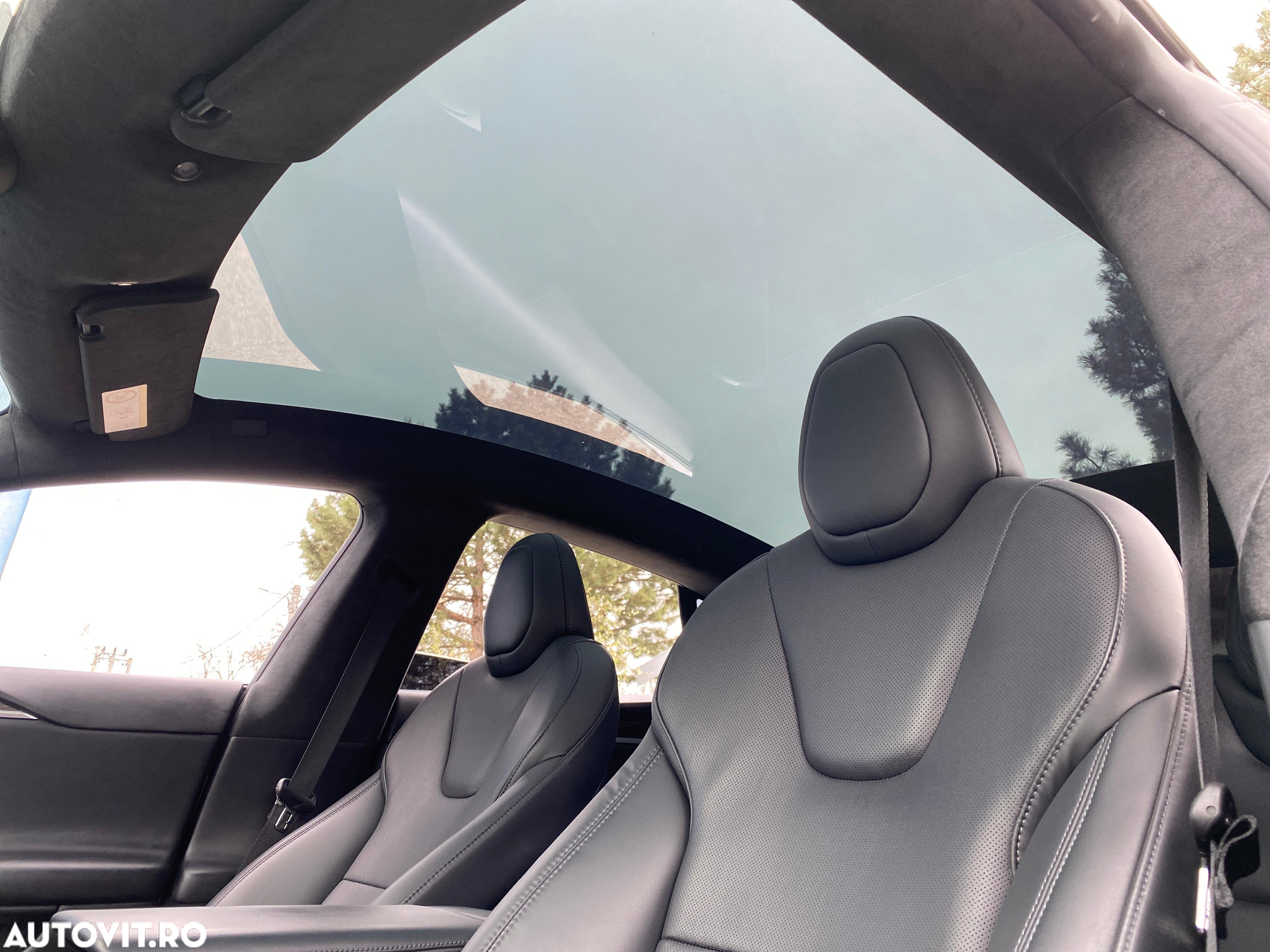 Tesla Model S Long Range - 10
