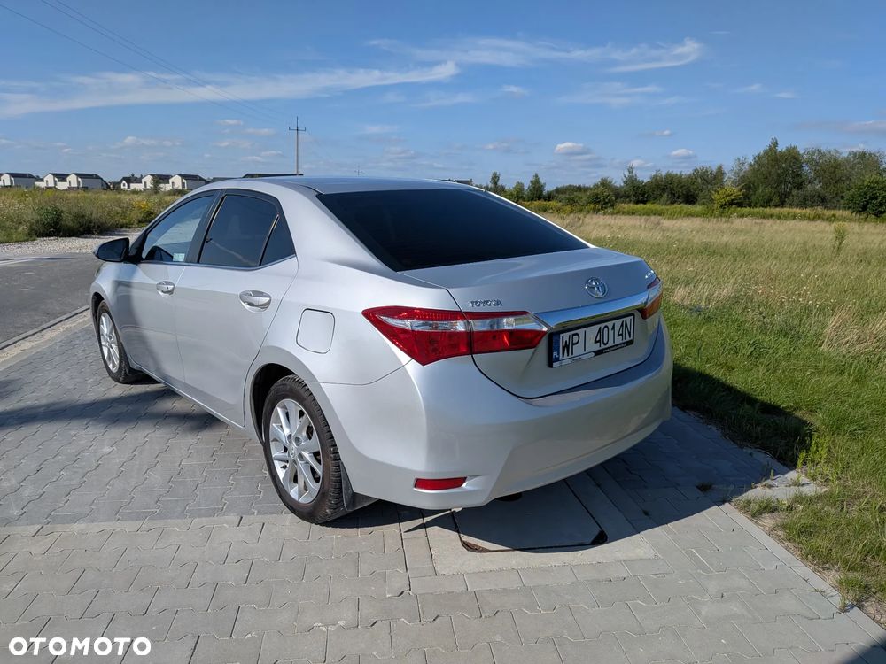 Toyota Corolla 1.6 Premium - 6