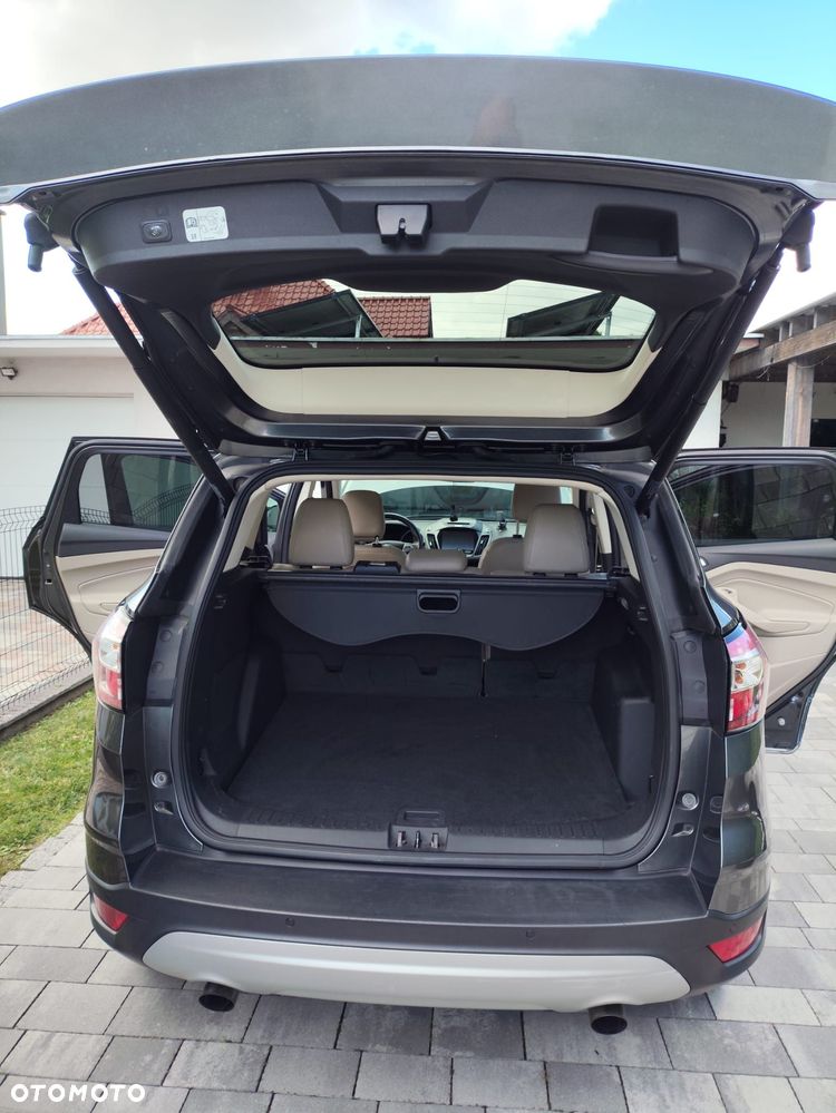 Ford Escape 2.0 EcoBoost AWD Titanium - 19