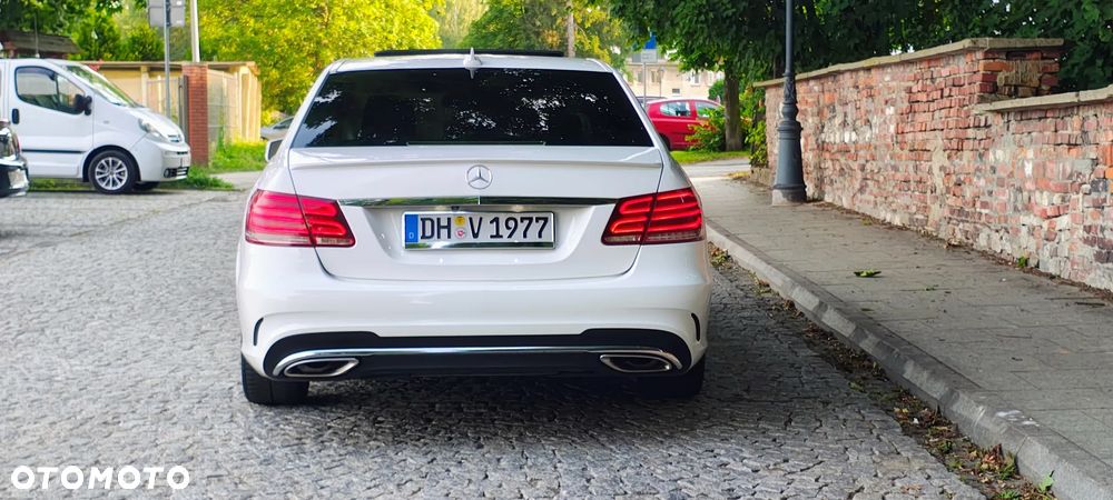 Mercedes-Benz Klasa E 350 4Matic BlueEFFICIENCY 7G-TRONIC Avantgarde - 38