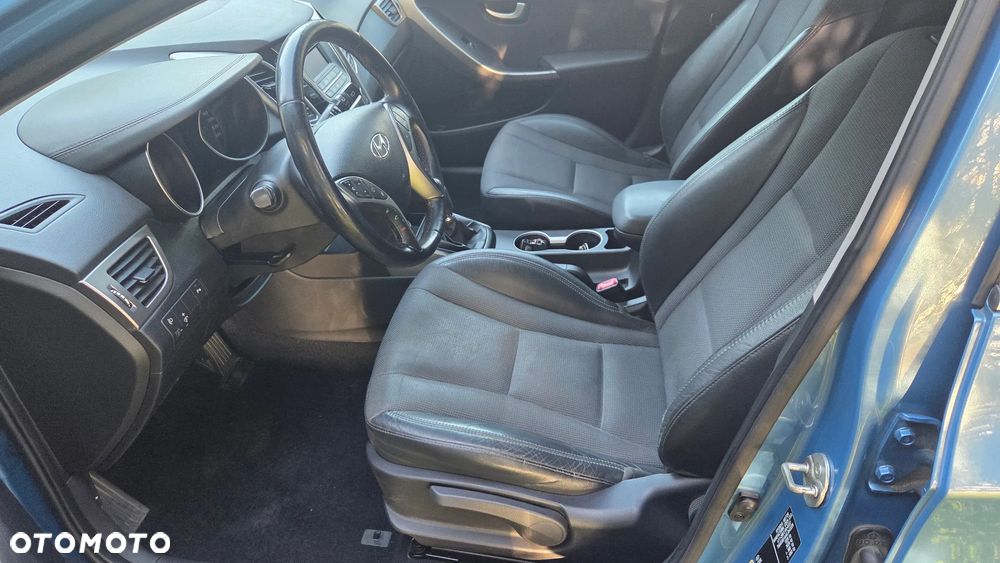 Hyundai i30 1.4 Classic + - 10