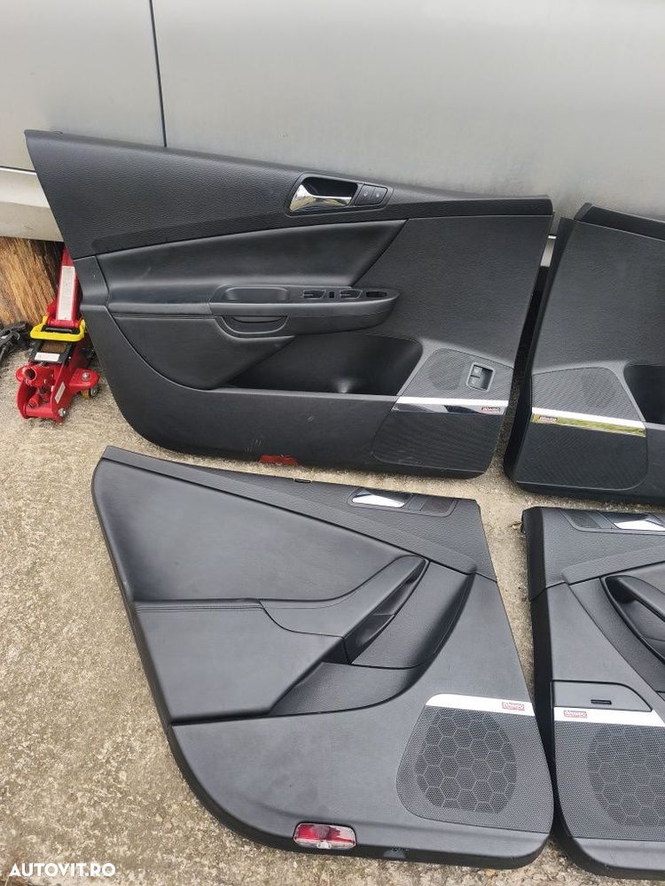 Set fețe de uși piele Dynaudio Volkswagen Passat B6 break variant - 8
