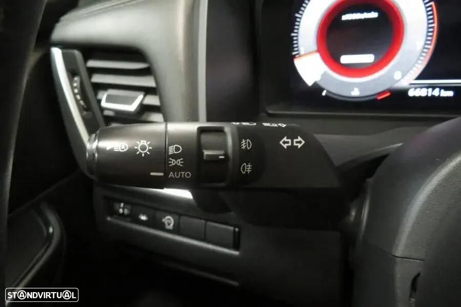 Nissan Qashqai 1.3 DIG-T N-Connecta LED — fotografia 13