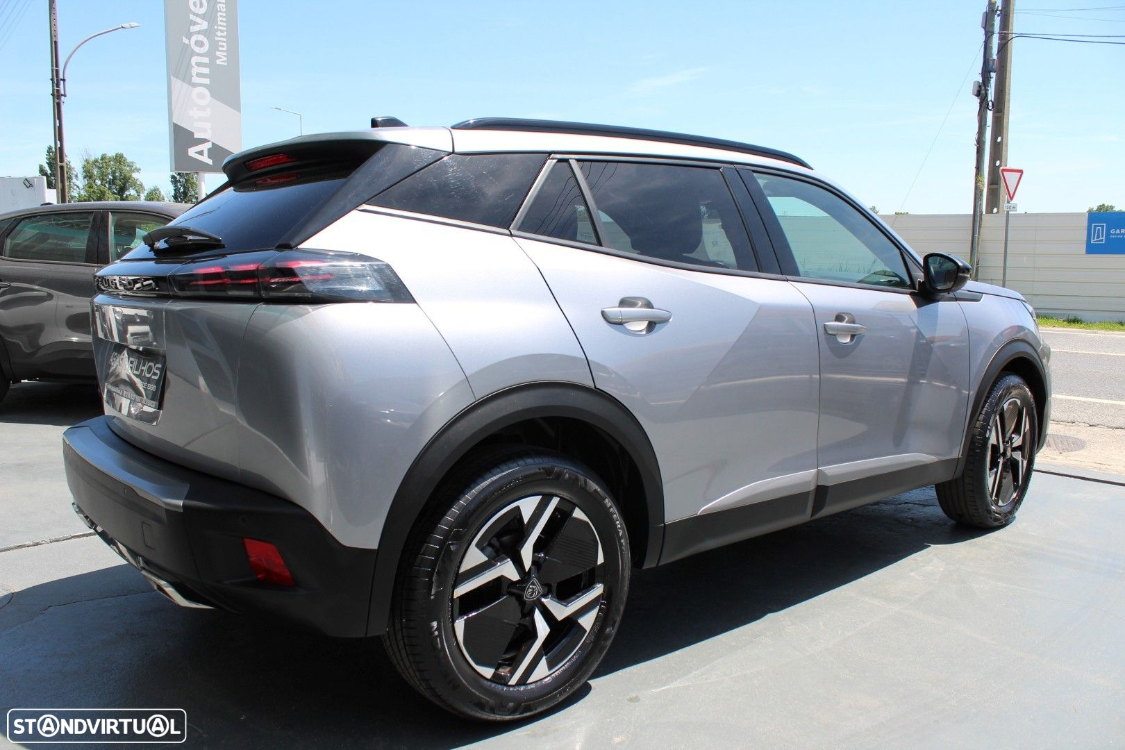 Peugeot 2008 1.2 PureTech Allure Pack EAT8 - 9