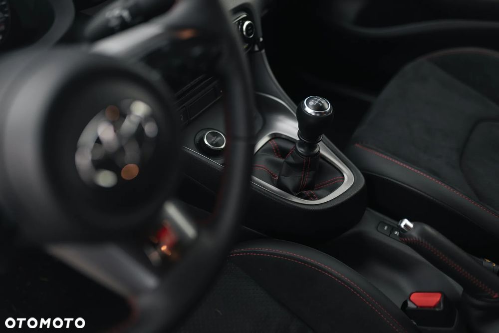 Toyota GR Yaris 1.6 Dynamic - 32