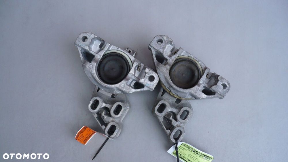 Poduszka łapa Mercedes W246 W117 W176 CLA B-Klasa - 2