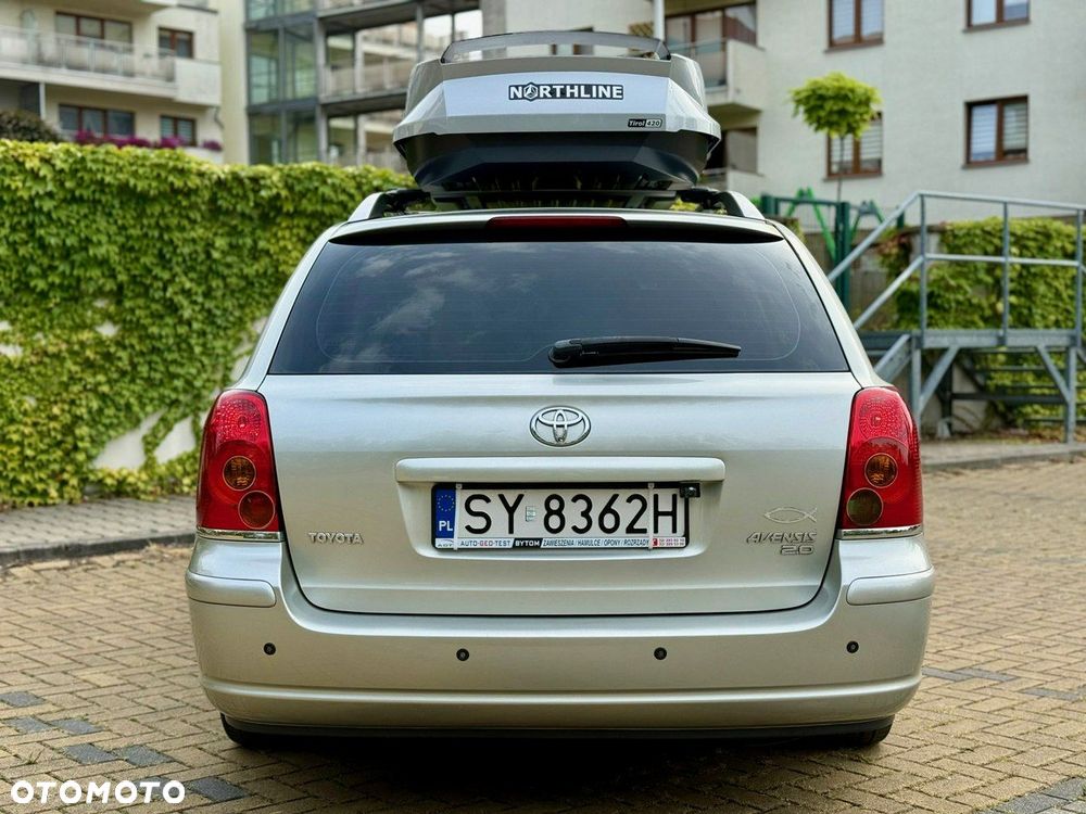 Toyota Avensis 2.0 VVT-i Combi Executive - 12