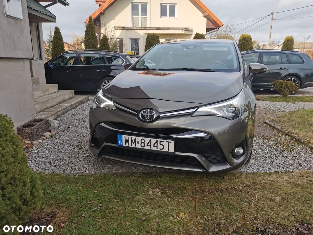 Toyota Avensis 1.8 Prestige MS - 1