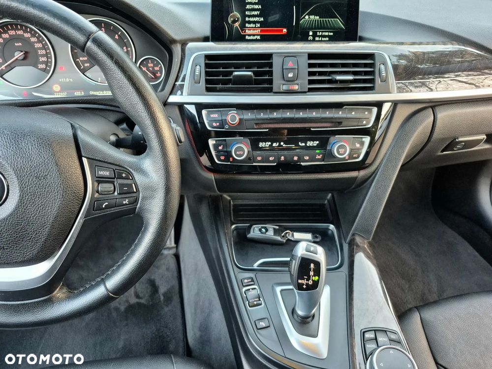 BMW Seria 3 320d Luxury Line - 17