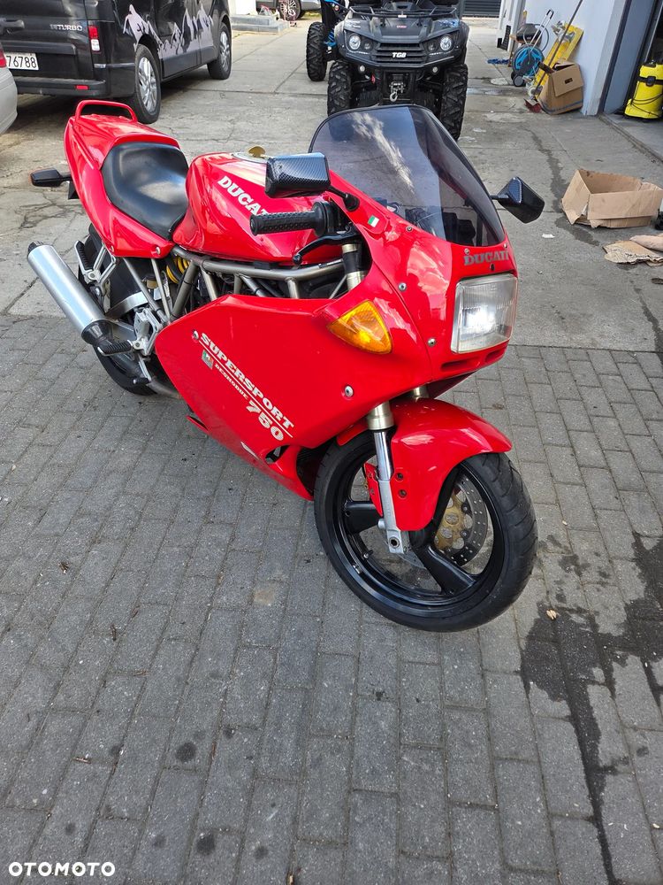 Ducati 750 - 1