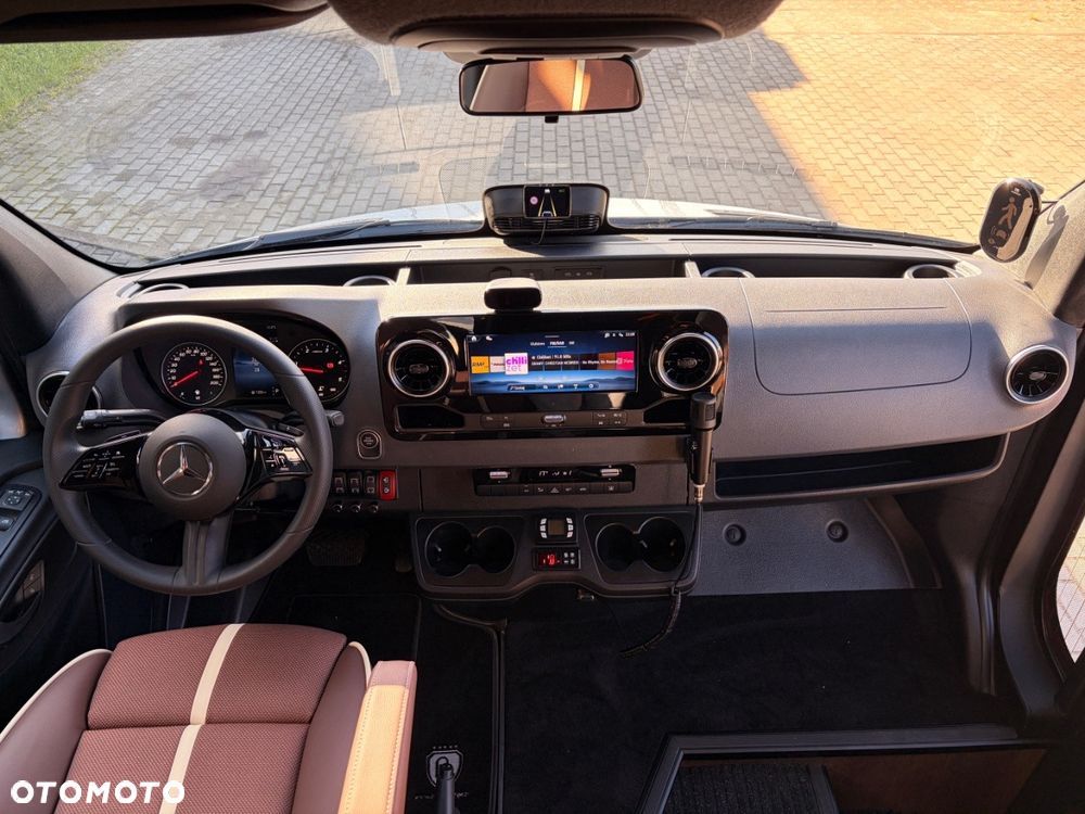 Mercedes-Benz Sprinter 519 - 35