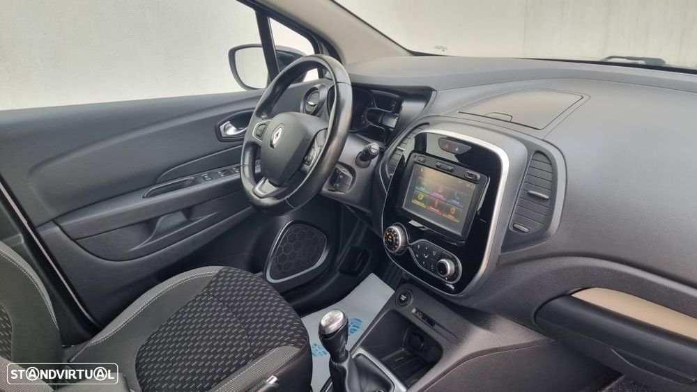 Renault Captur 1.0 TCe Exclusive - 16