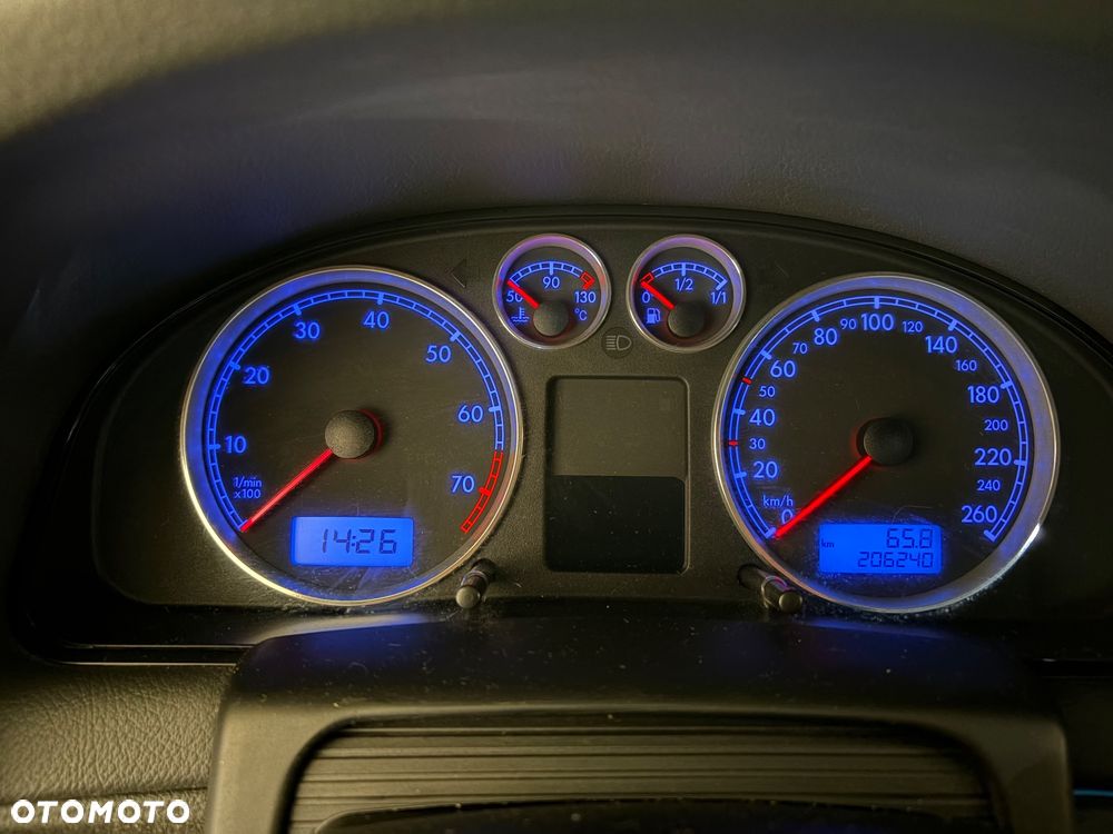 Volkswagen Passat 2.0 Comfortline - 8