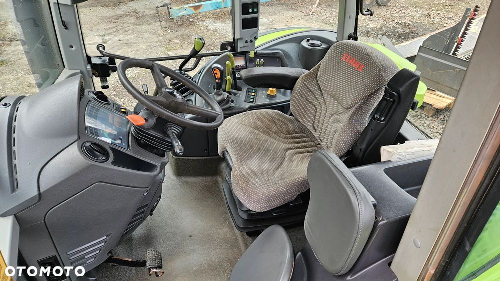 Claas Arion 640 - 32