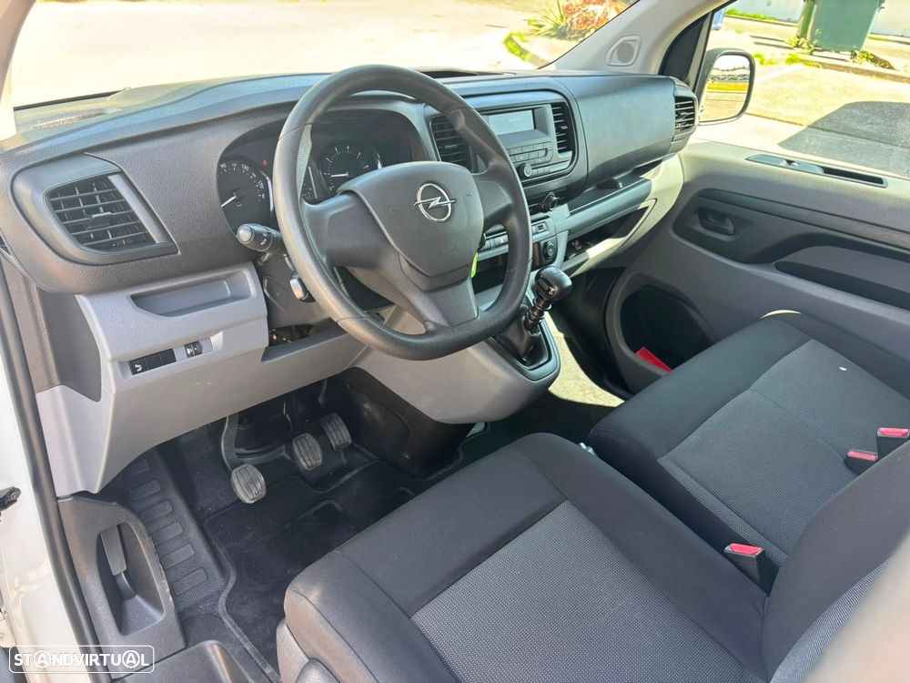 Opel Vivaro 1.5 CDTi L3H1 Essentia Inc - 29