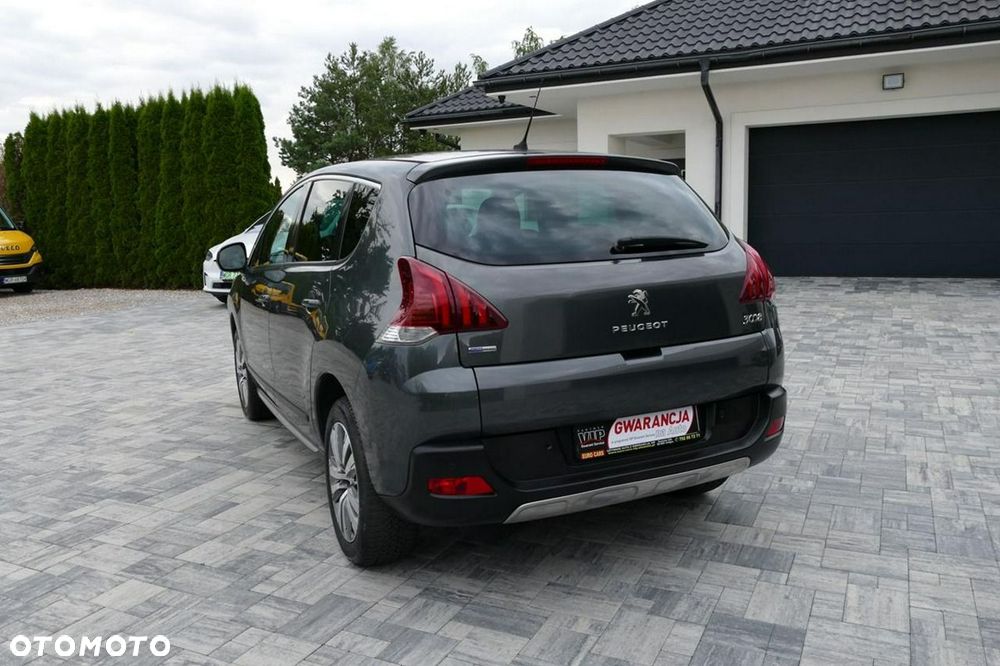 Peugeot 3008 1.2 PureTech GPF Allure S&S - 12