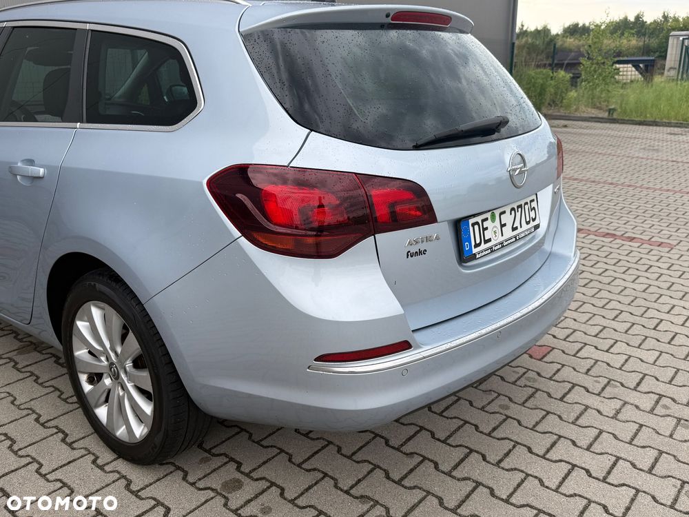 Opel Astra 1.7 CDTI Cosmo - 36