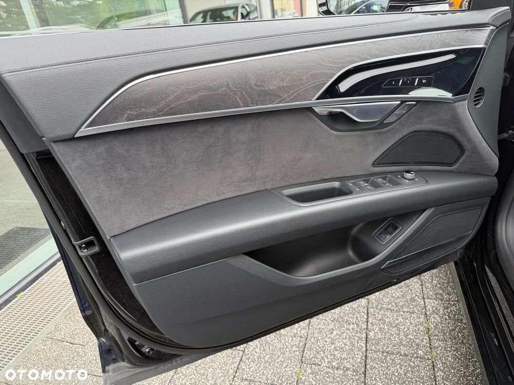 Audi A8 - 16