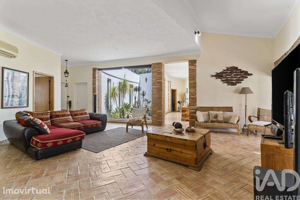 Casa T4 em Lagoa e Carvoeiro de 188,00 m2 - Grande imagem: 3/26