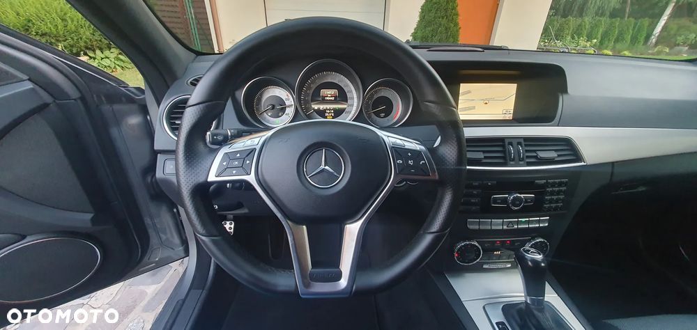 Mercedes-Benz Klasa C 180 Kompressor Automatik BlueEFFICIENCY Avantgarde - 28