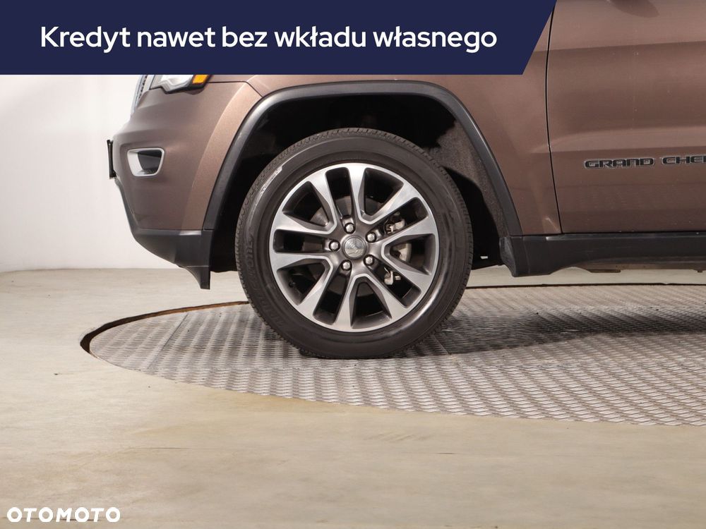 Jeep Grand Cherokee - 15