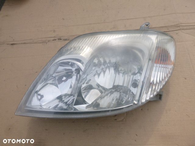 LAMPA LEWY PRZÓD LEWA PRZEDNIA TOYOTA COROLLA E12 01- - 6