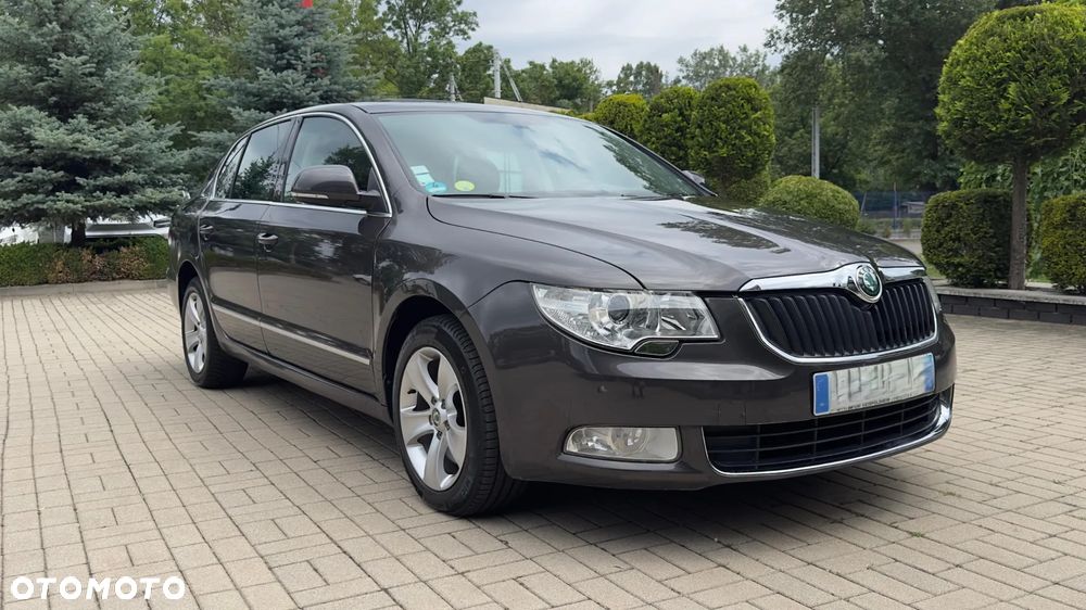 Skoda Superb 2.0 TDI Exclusive - 25