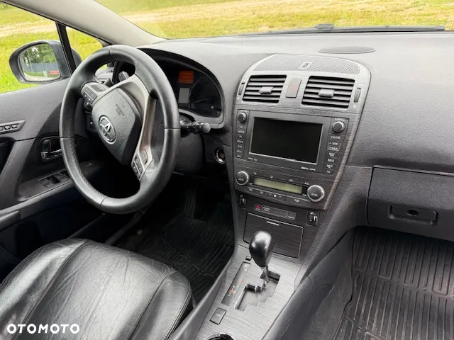 Toyota Avensis 2.2 D-4D Premium - 18