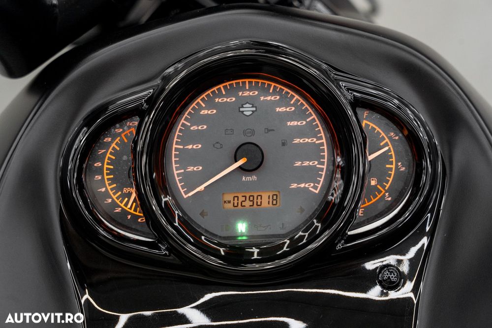 Harley-Davidson VRSCD Night Rod - 3
