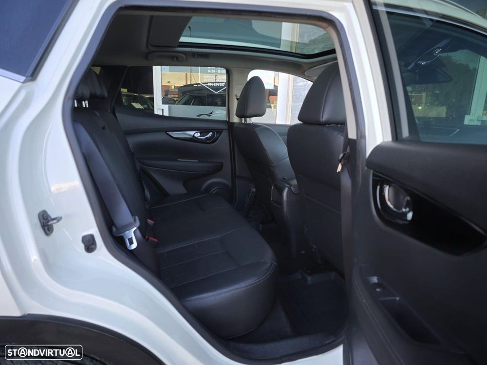 Nissan Qashqai 1.5 dCi N-Connecta 18 - 8
