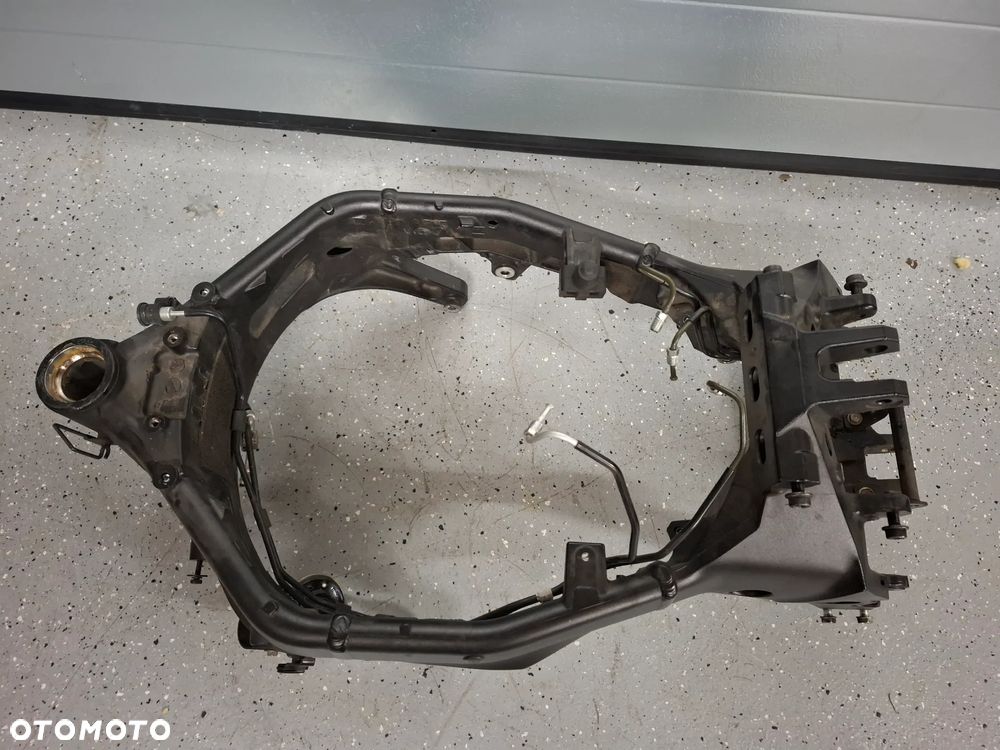 Suzuki GSXS 950 1000 rama - 2