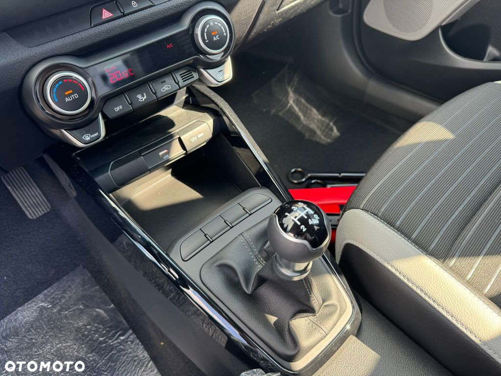 Kia Stonic 1.2 L - 13