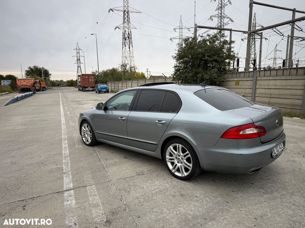 Skoda Superb 2.0 TDI DSG Ambition - 7