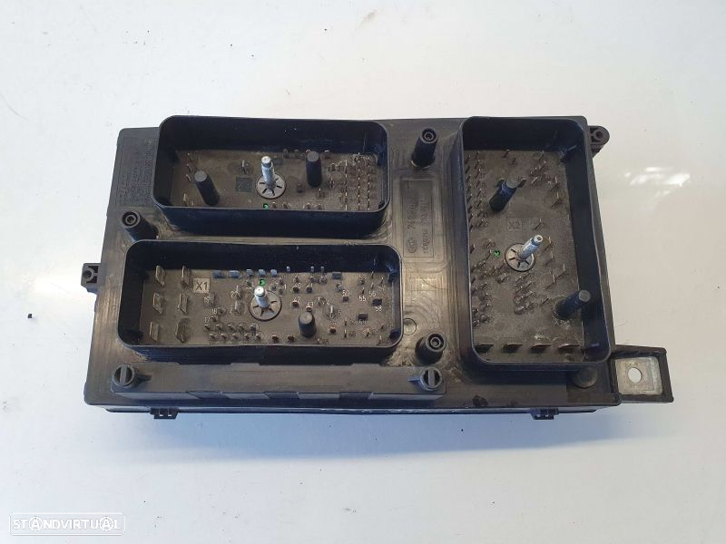 Caixa Fusiveis Opel Astra H (A04) - 3