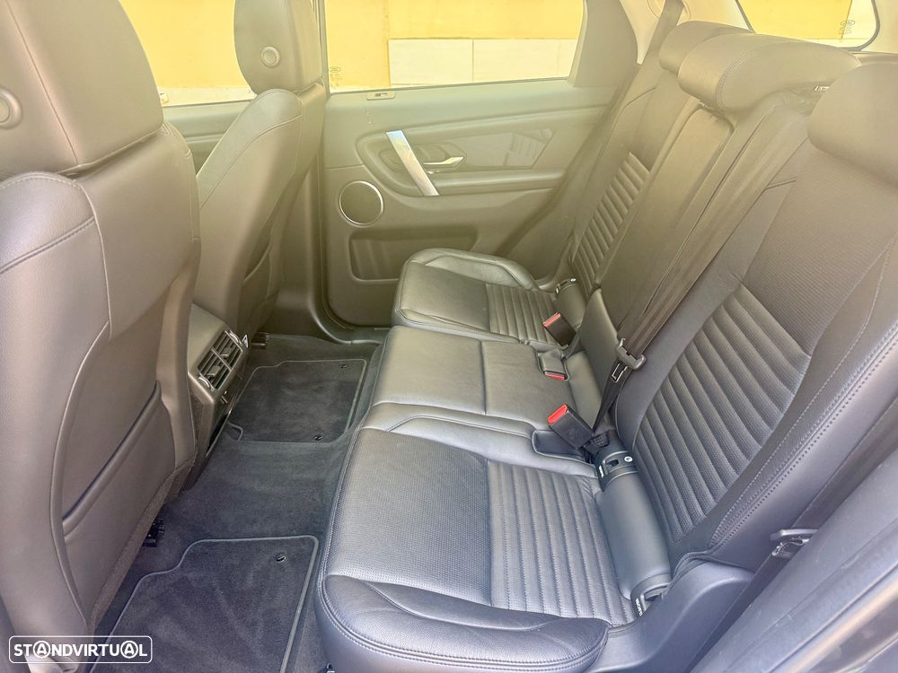 Land Rover Discovery Sport P300e - 12