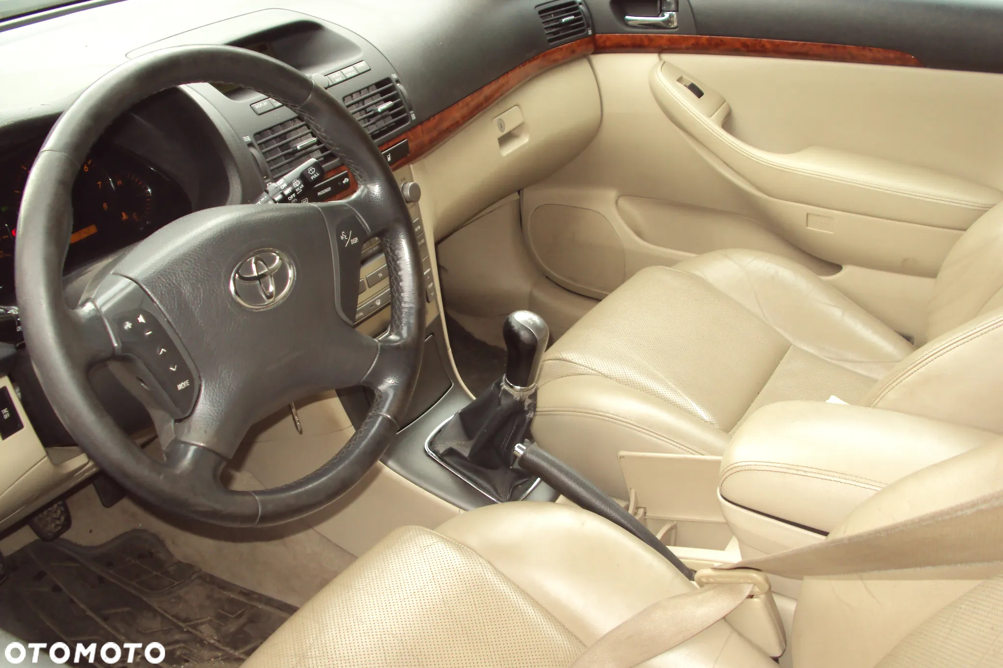 Toyota Avensis 2.0 VVT-i Prestige - 5