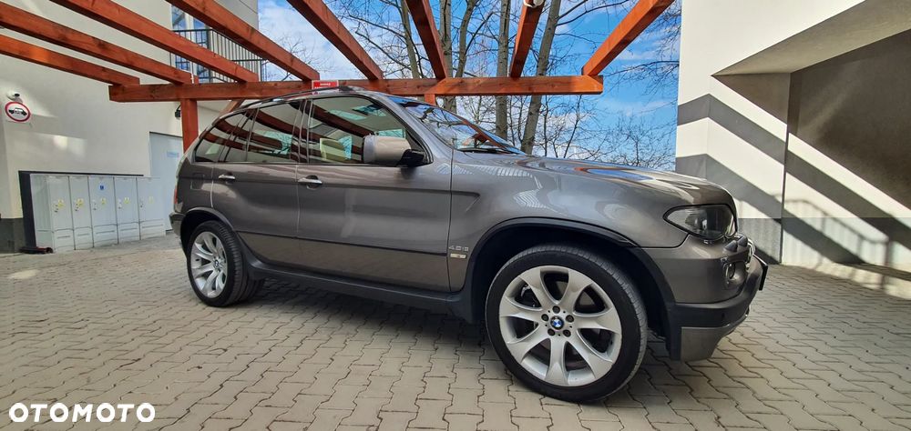 BMW X5 4.8 is - 5