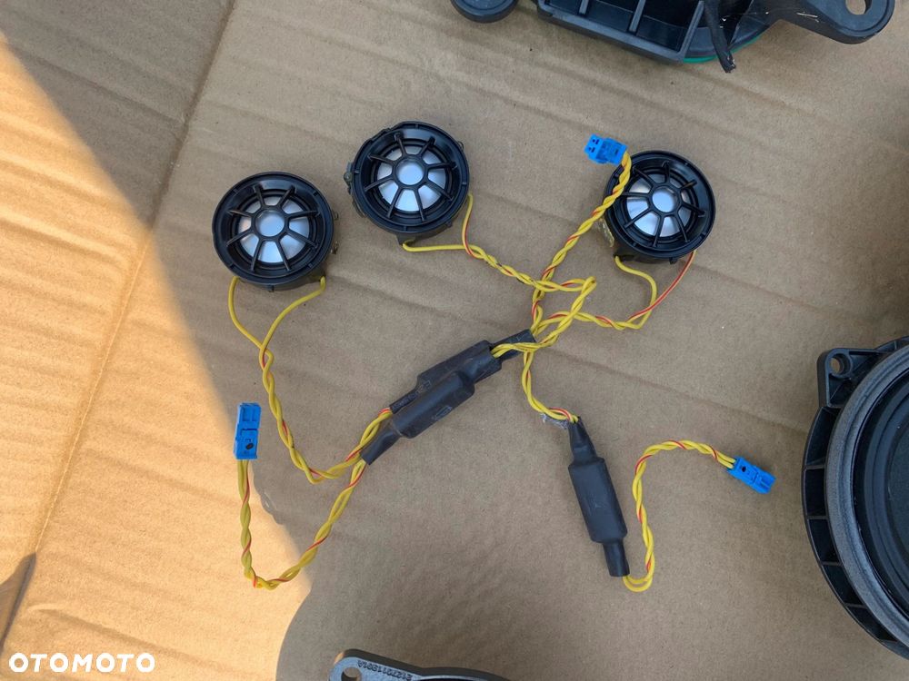 ZESTAW GŁOŚNIKÓW WZMACNIACZ HARMAN KARDON BMW 8 G16 M8 F93 - 11