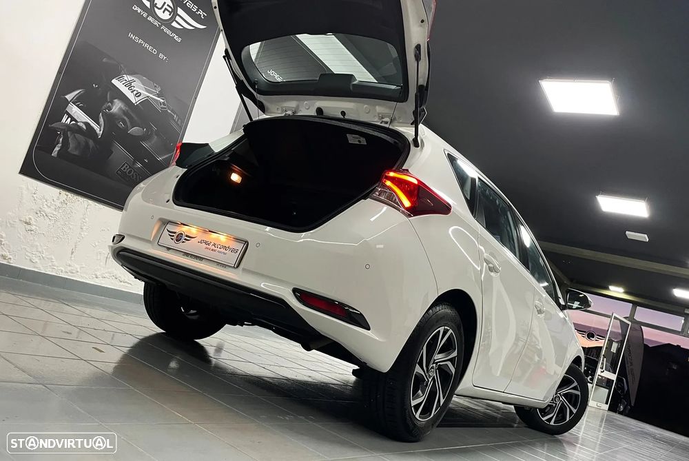 Toyota Auris 1.4 D-4D Exclusive - 22