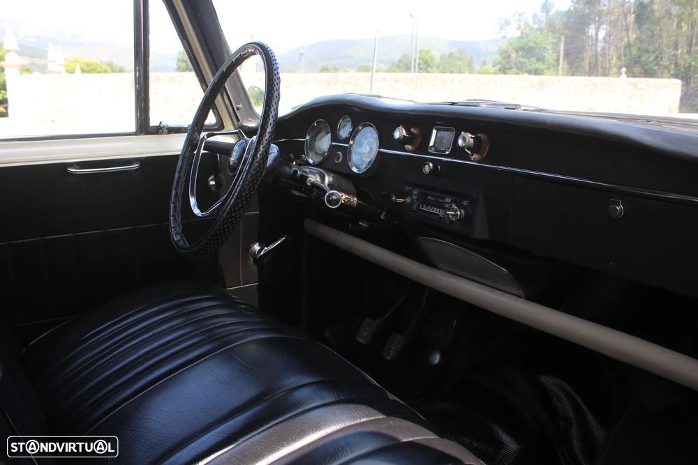 Austin Cambridge - 20