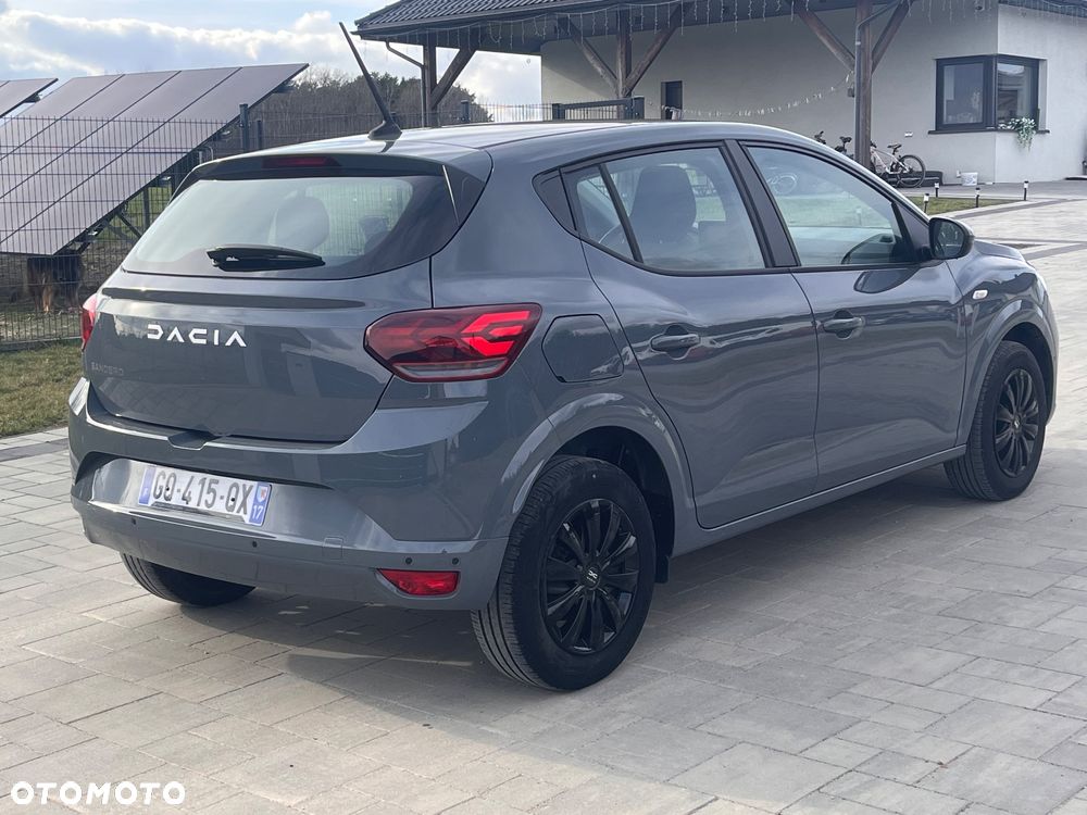 Dacia Sandero TCe 90 Essential - 4