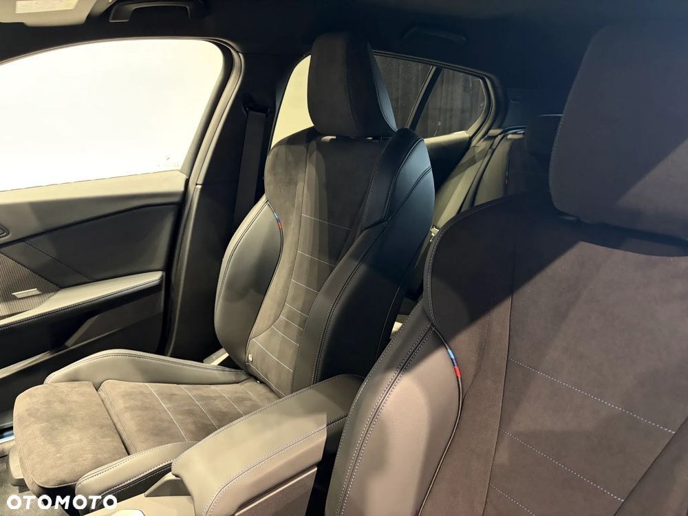 BMW Seria 1 120 mHEV - 16