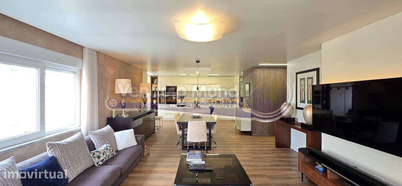 Apartamento T2 em Carnaxide (LXOEI017)