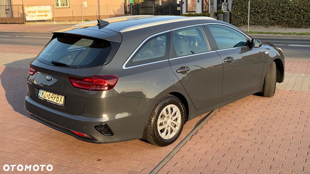 Kia Ceed 1.4 T-GDI L Business Line - 31