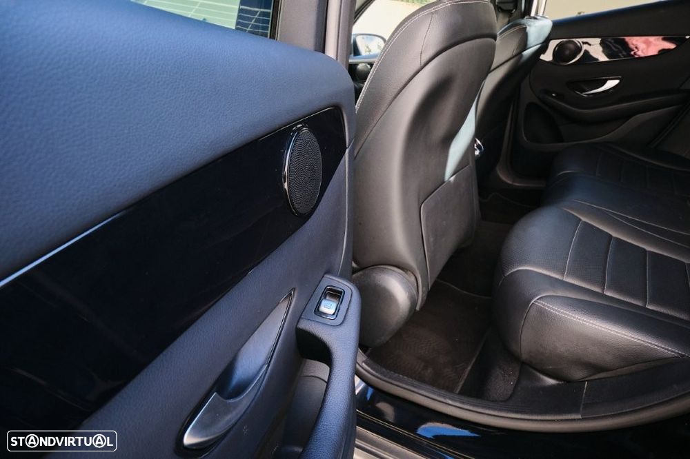 Mercedes-Benz GLC 300 d 4Matic - 23