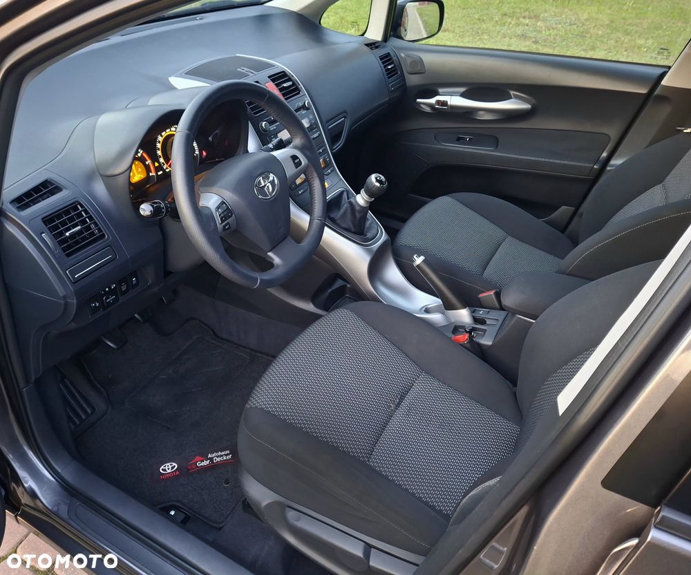 Toyota Auris 1.33 VVT-i Terra - 20