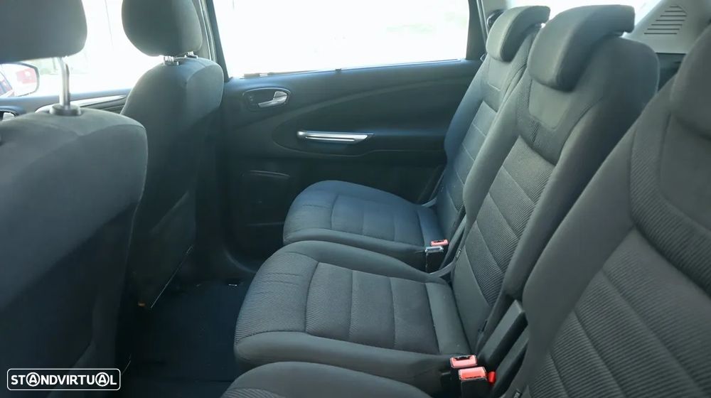 Ford S-Max 2.0 TDCi Titanium 7L - 50