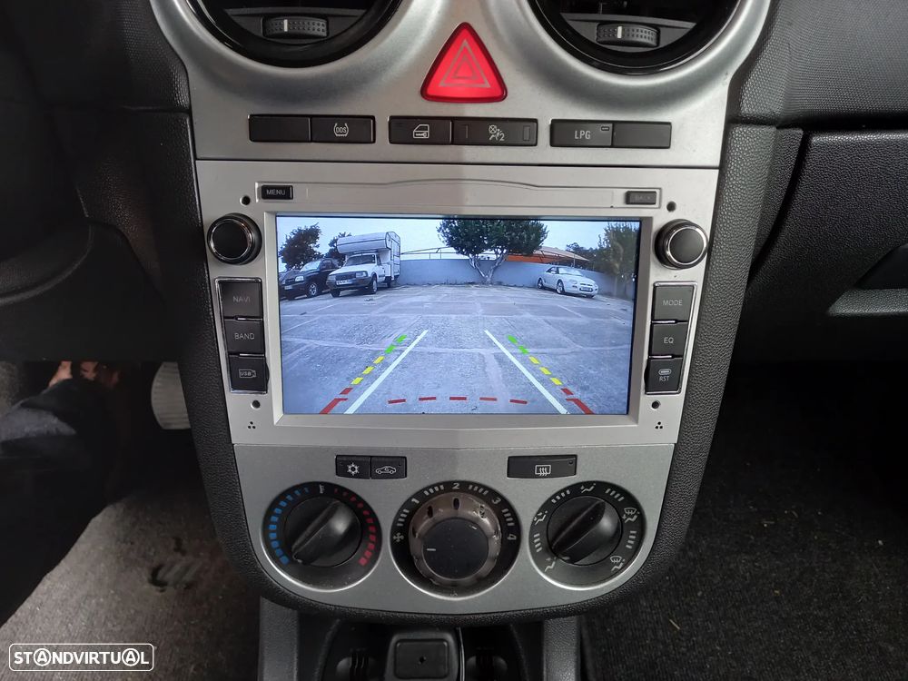 Opel Corsa 1.2 Enjoy FlexFuel - 13