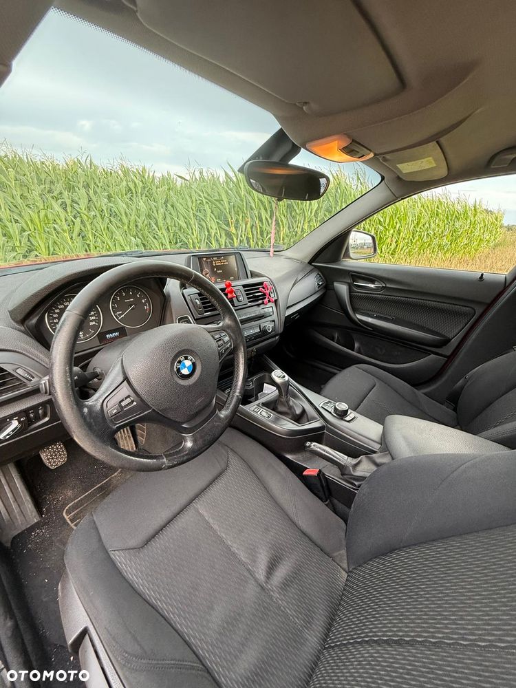 BMW Seria 1 116i - 8